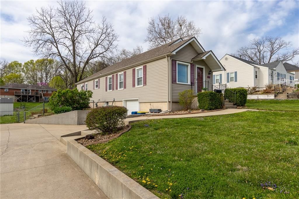 741 Sunset Avenue — photo 4