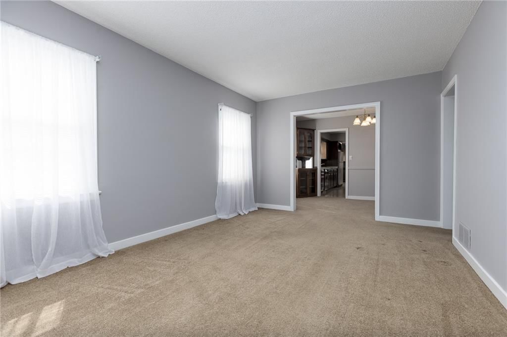 741 Sunset Avenue — photo 9