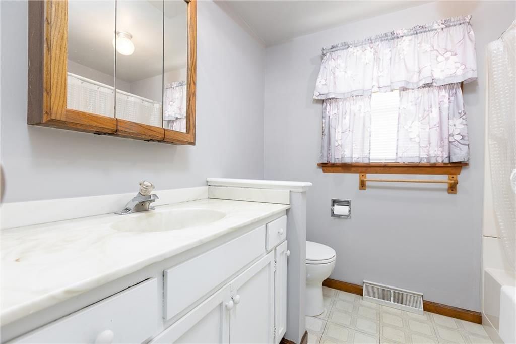 741 Sunset Avenue — photo 21