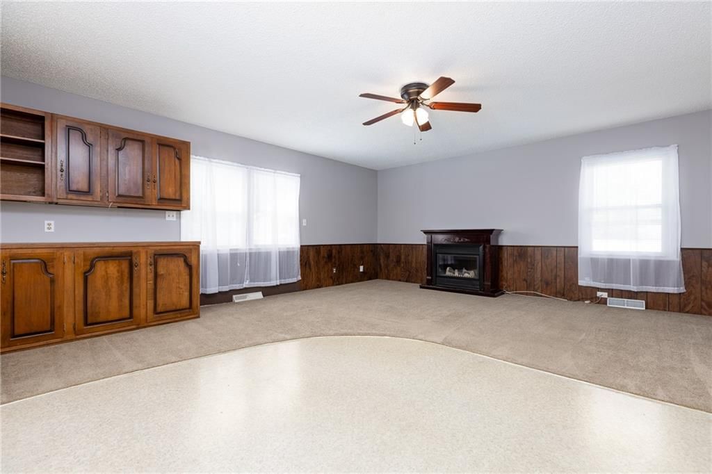 741 Sunset Avenue — photo 25