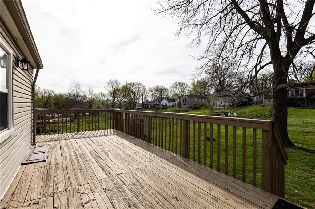 741 Sunset Avenue — photo 36