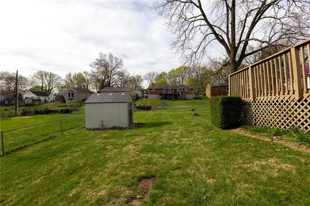 741 Sunset Avenue — photo 37