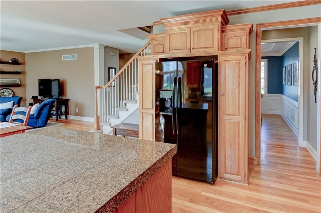 9001 N Hunter Avenue — photo 31