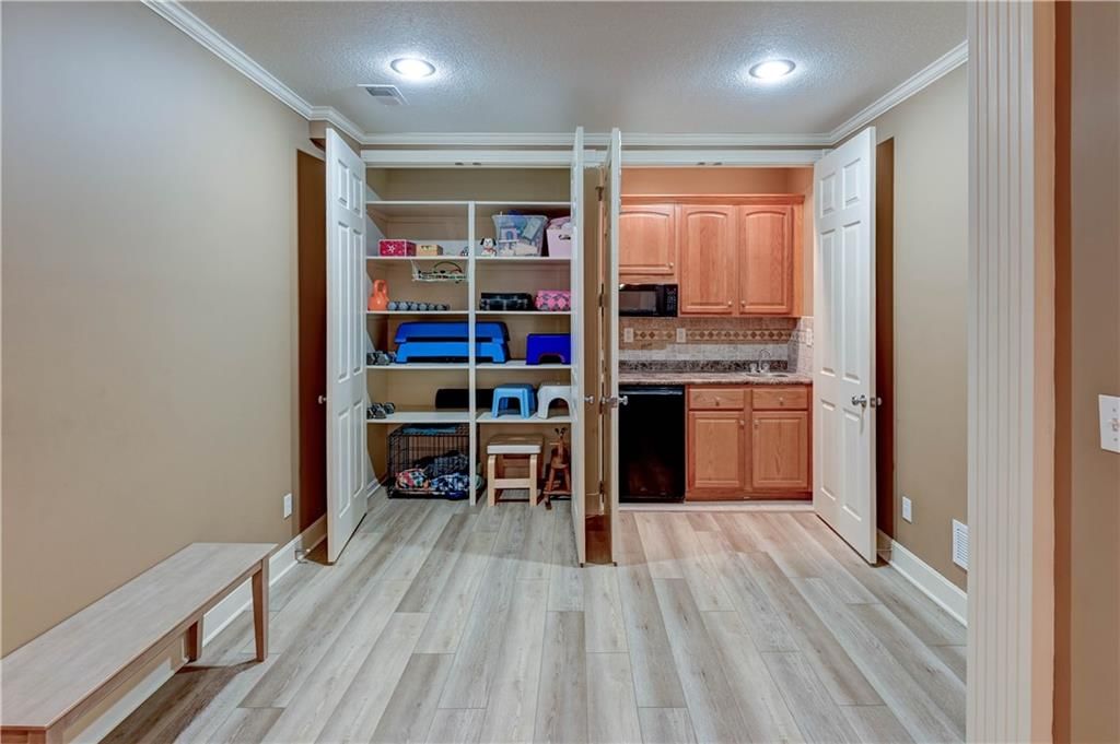 9001 N Hunter Avenue — photo 69