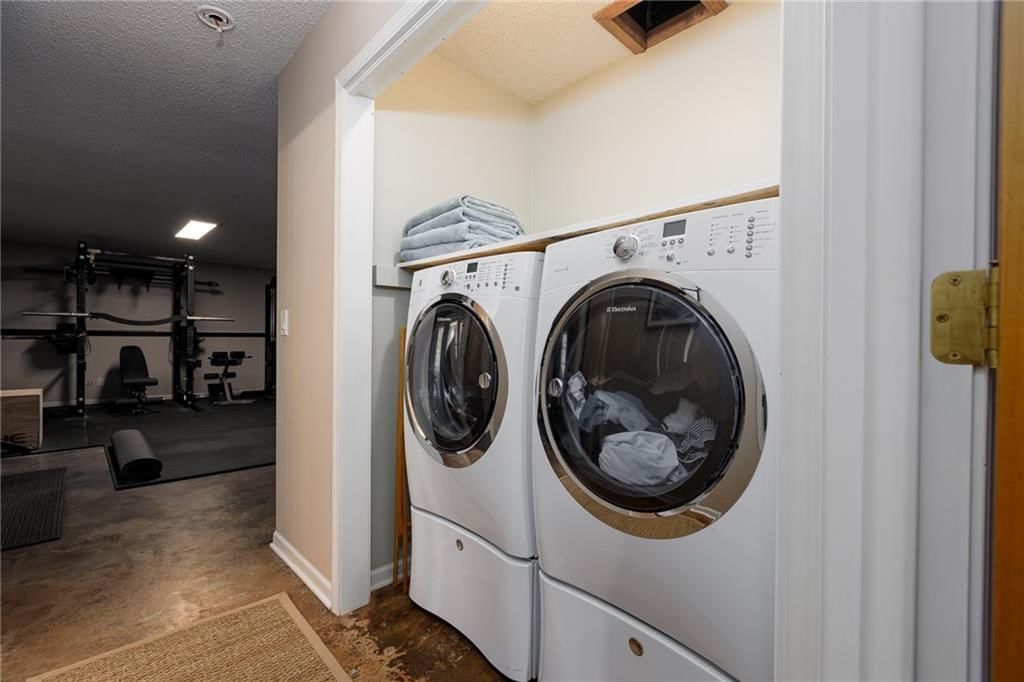 6946 N ATKINS Avenue — photo 36