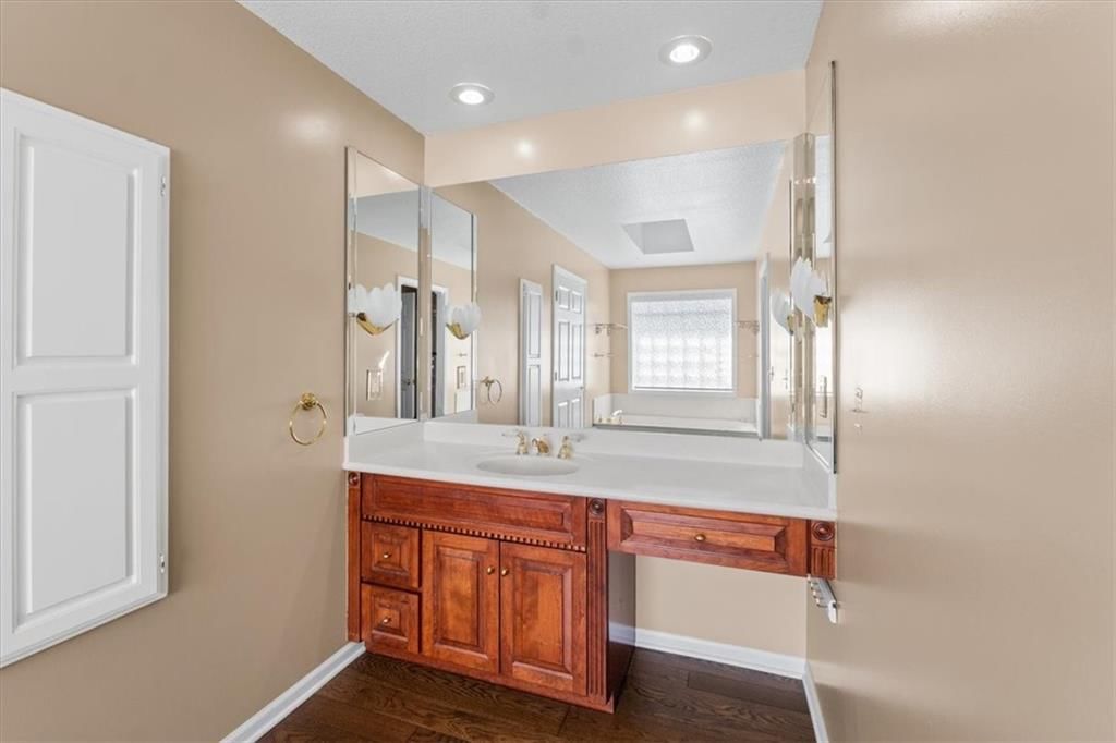 821 NW North Ridge Court — photo 25