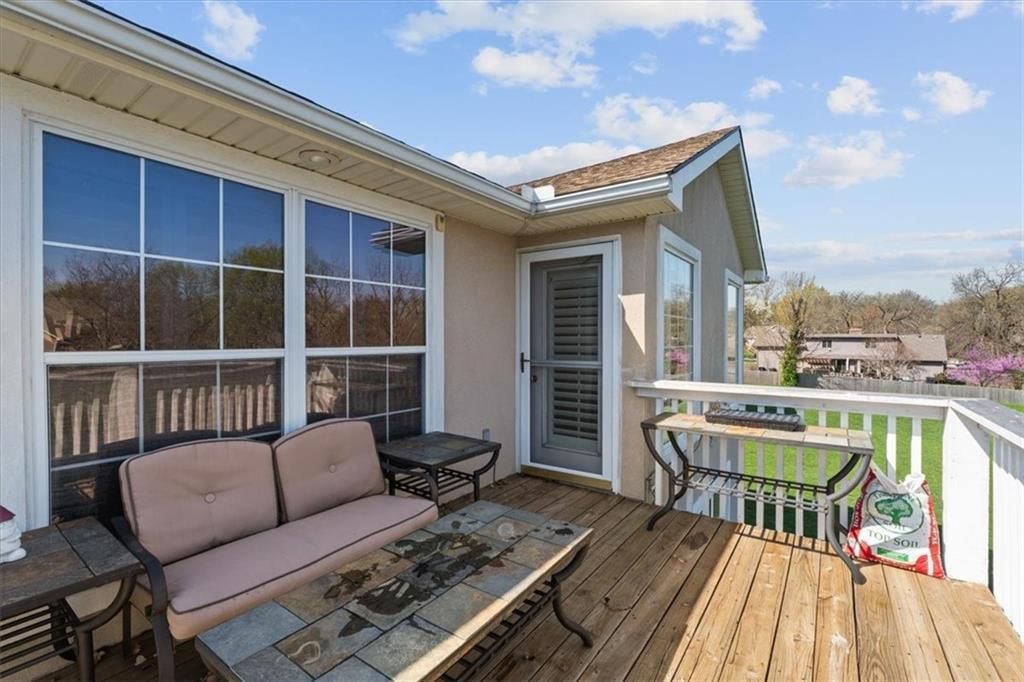 821 NW North Ridge Court — photo 36