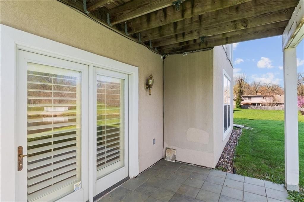 821 NW North Ridge Court — photo 37