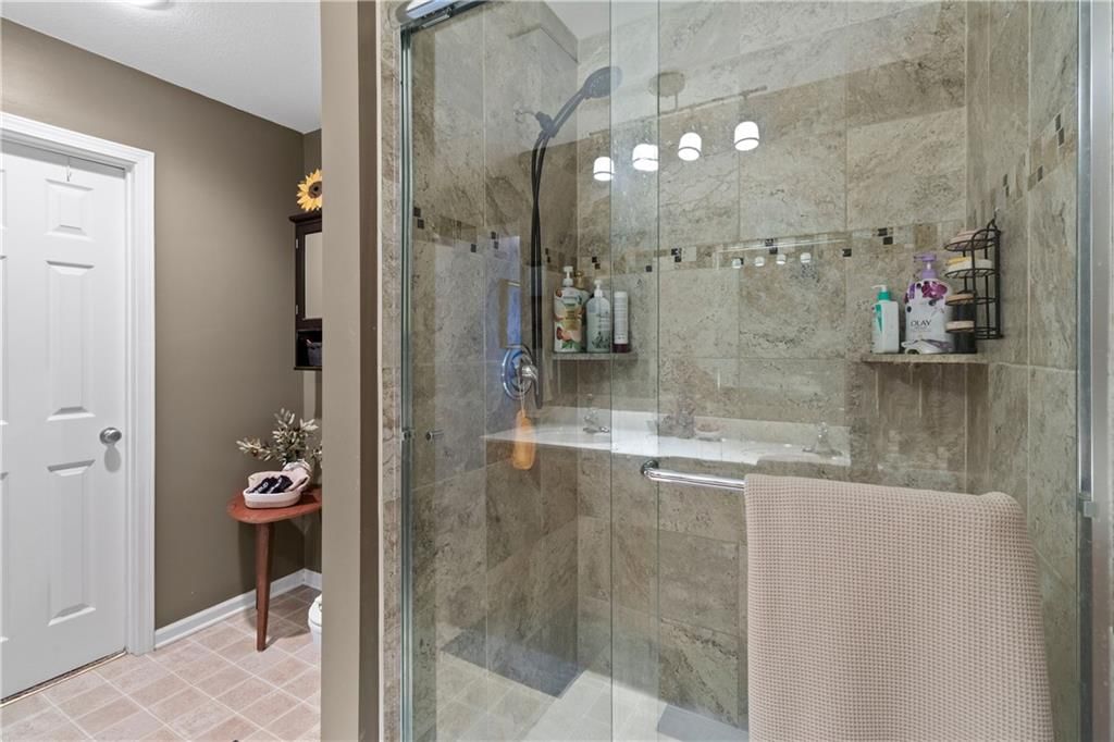 6026 Millbrook Street — photo 20