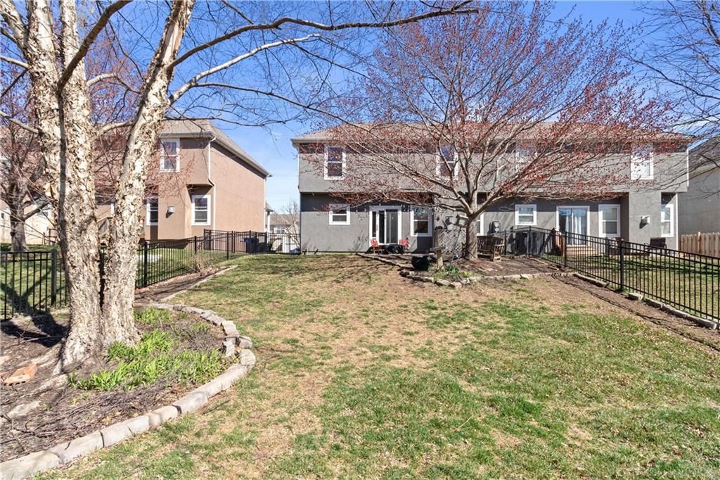 6026 Millbrook Street — photo 28