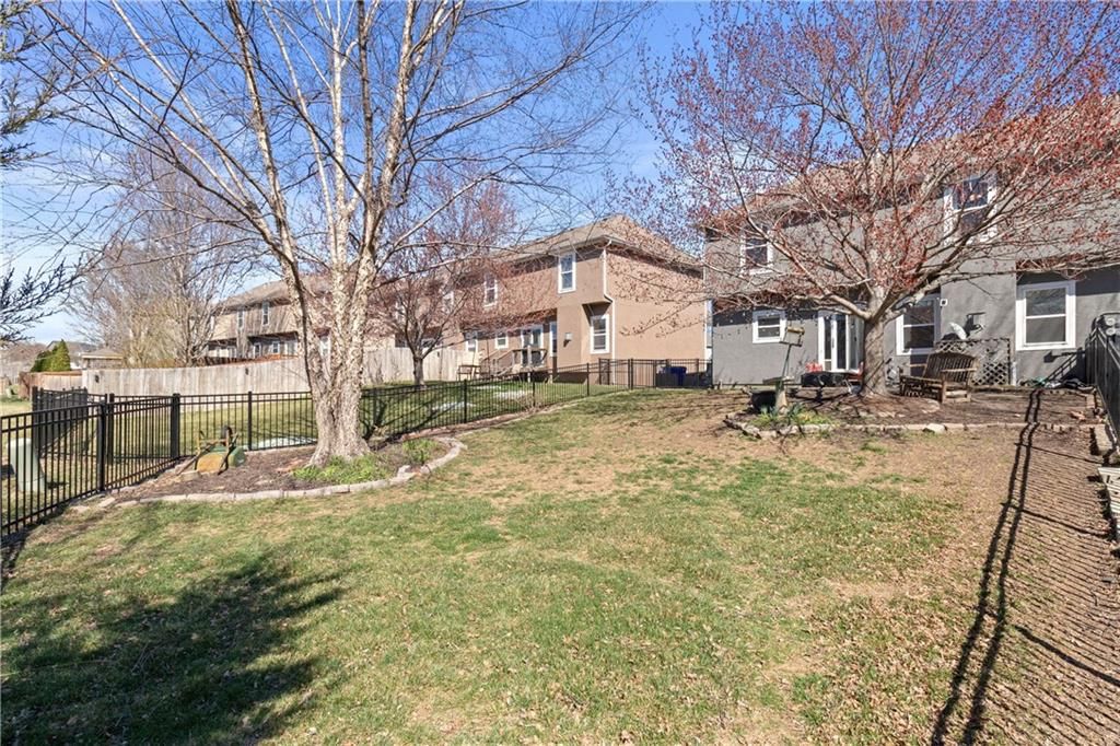 6026 Millbrook Street — photo 29