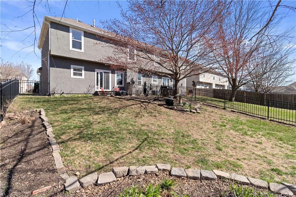 6026 Millbrook Street — photo 30