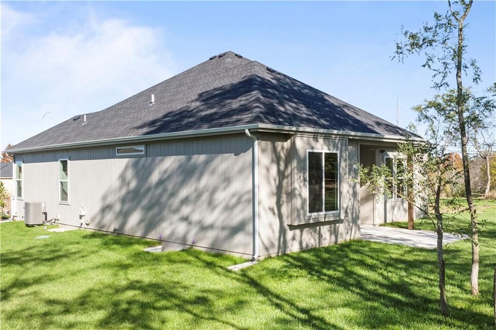 2624 NE Woodland Oak Drive — photo 55