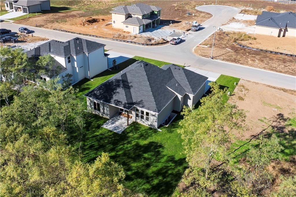 2624 NE Woodland Oak Drive — photo 59