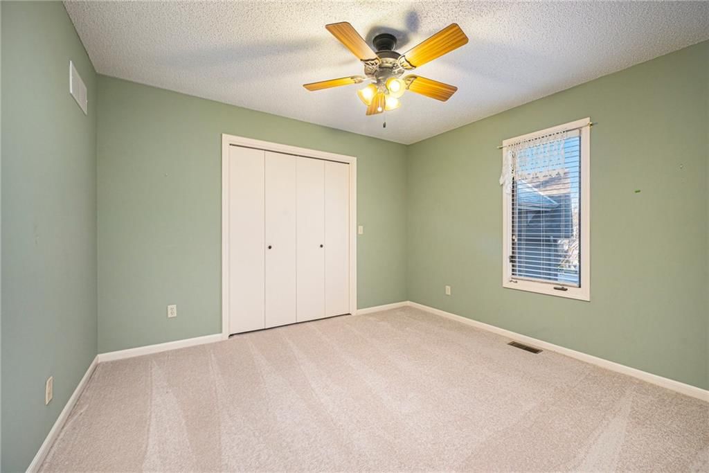 7425 N Prospect Avenue — photo 15