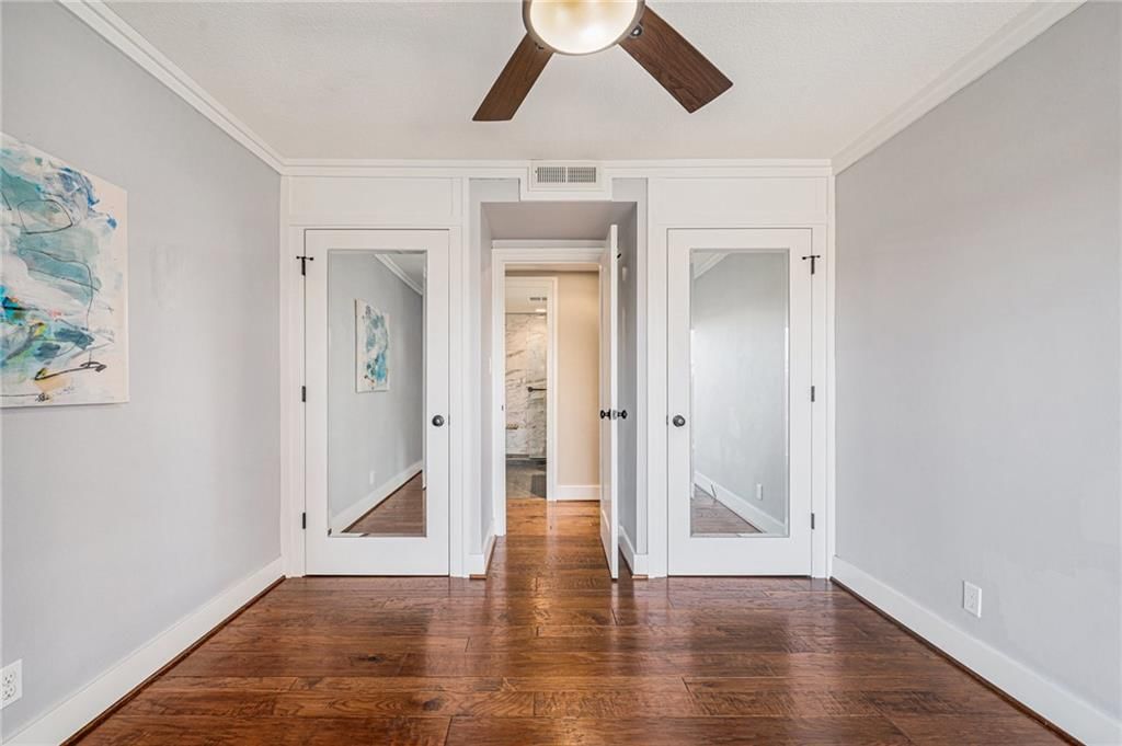4545 Wornall Road — photo 13