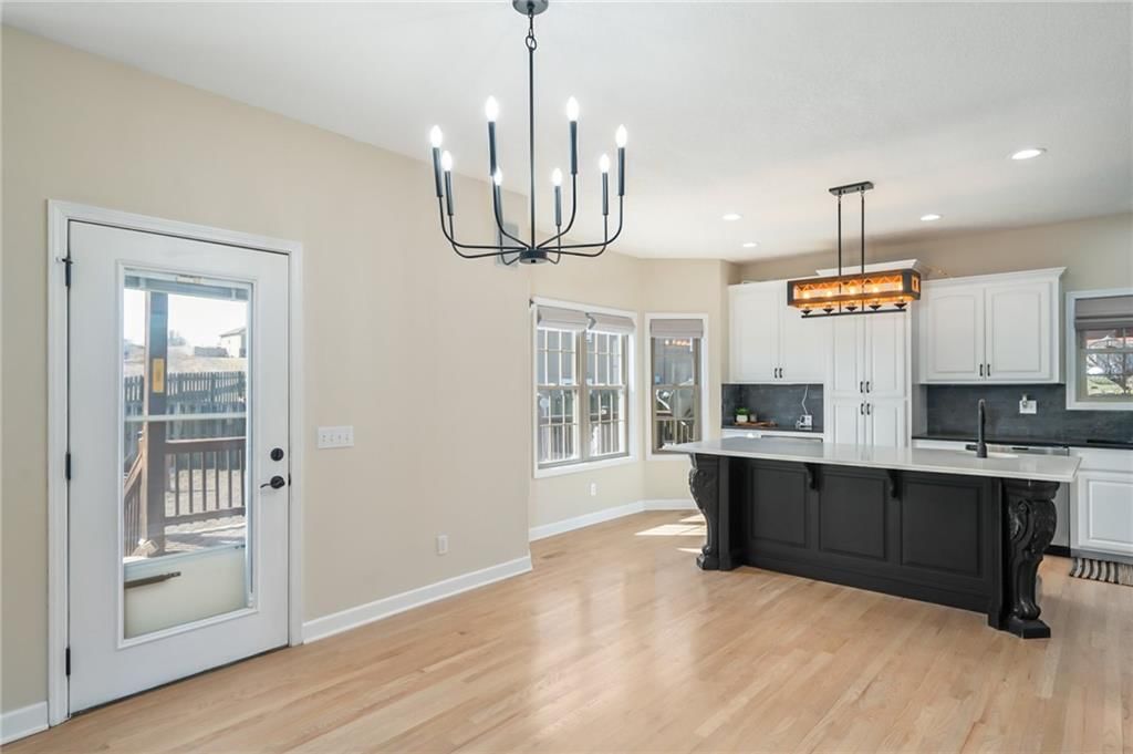 2250 Valley View Drive — photo 13