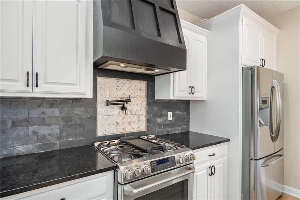 2250 Valley View Drive — photo 19
