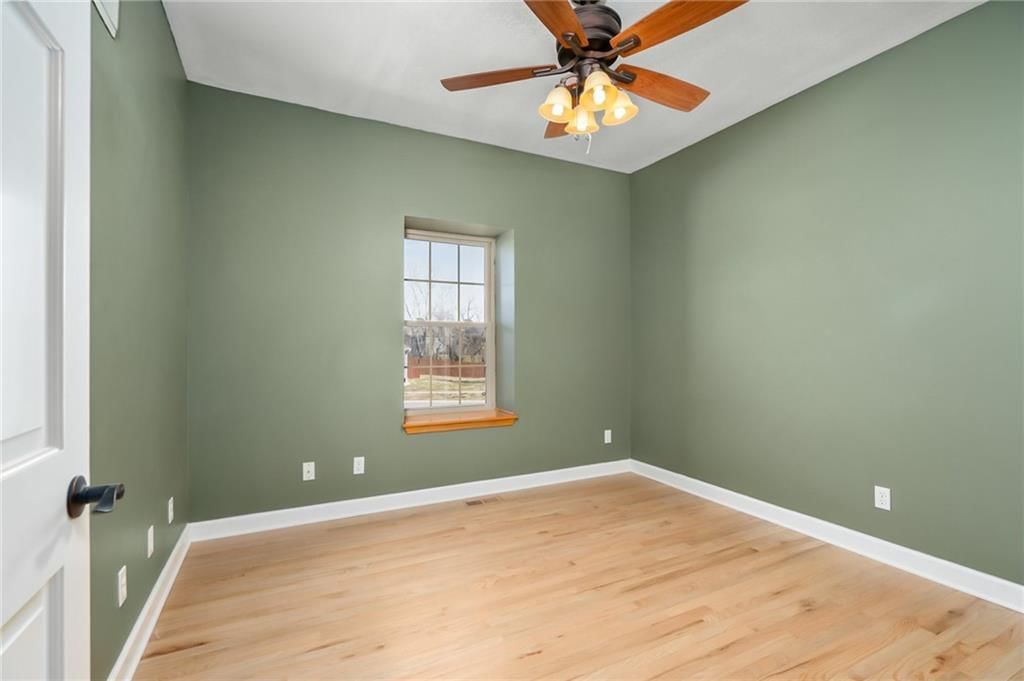 2250 Valley View Drive — photo 35