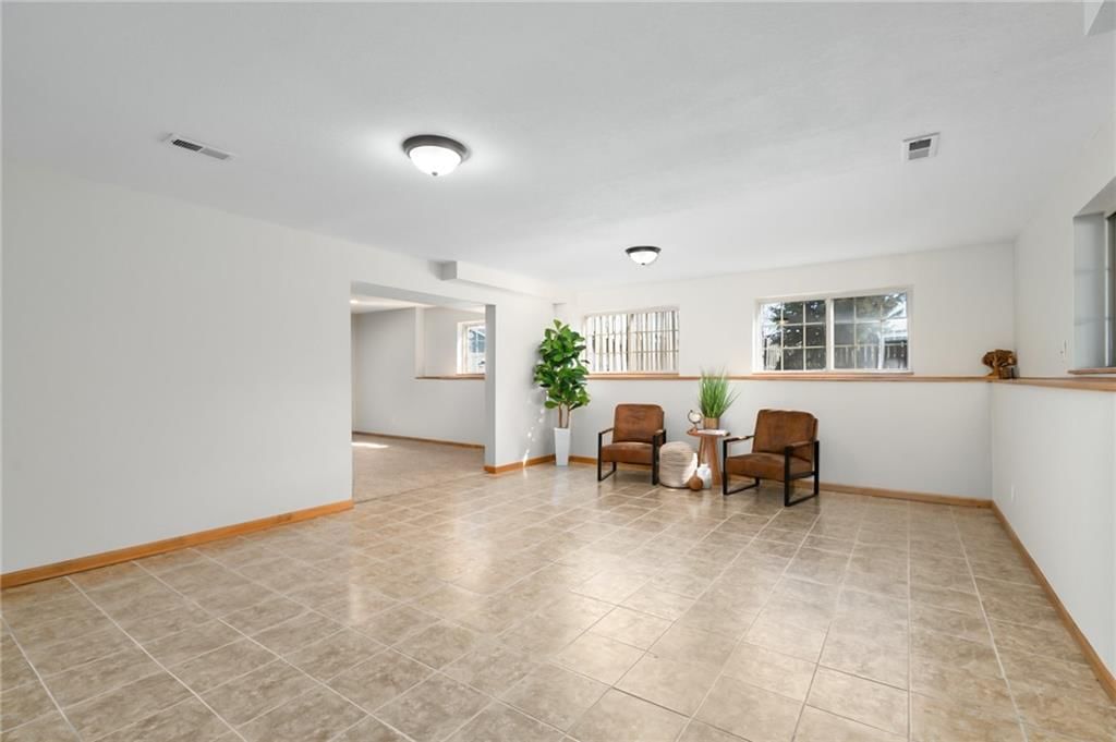 2250 Valley View Drive — photo 38