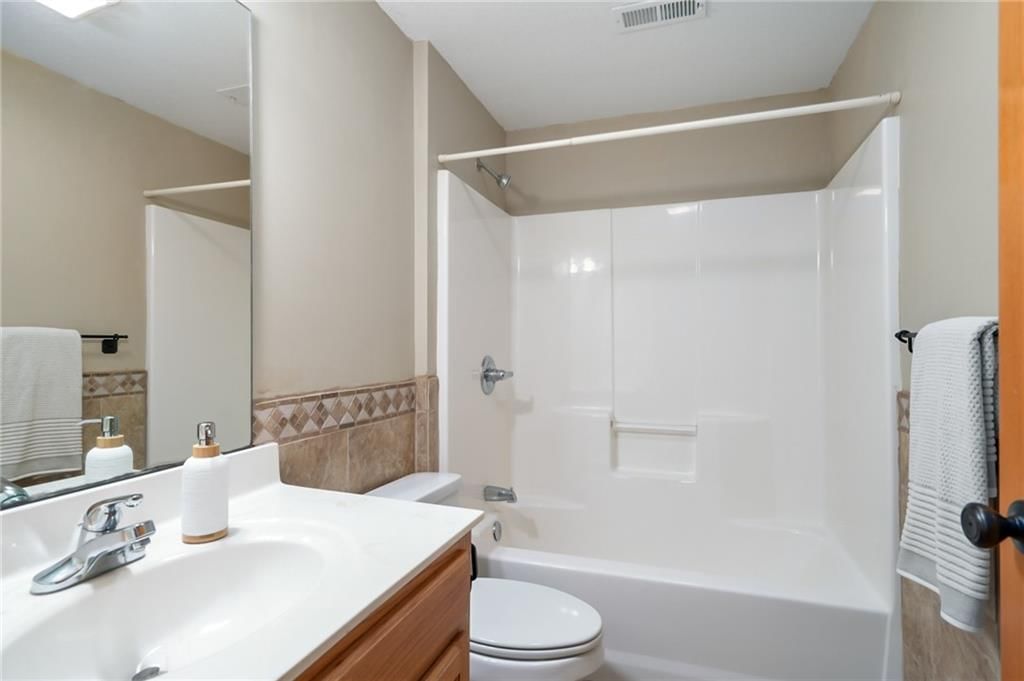 2250 Valley View Drive — photo 43
