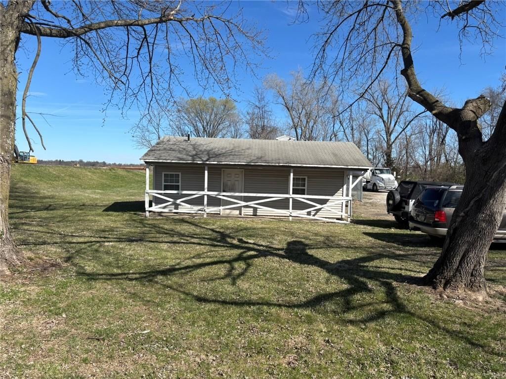 3137 Pear Street — photo 34