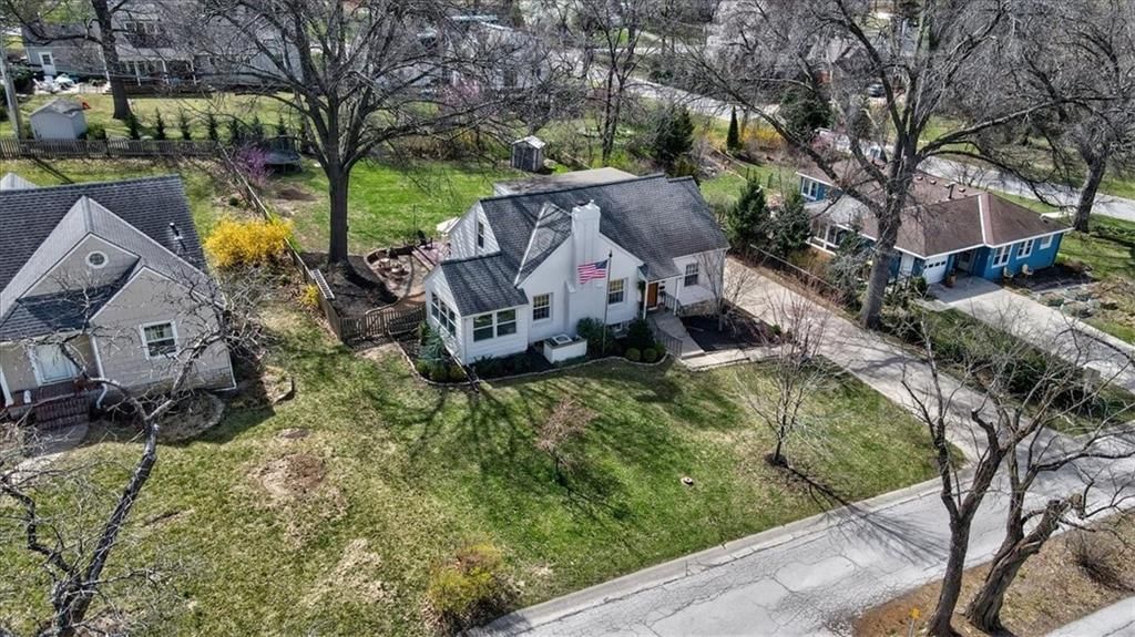5805 W 61st Street — photo 36