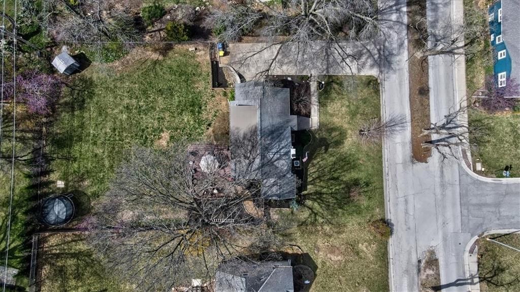 5805 W 61st Street — photo 40