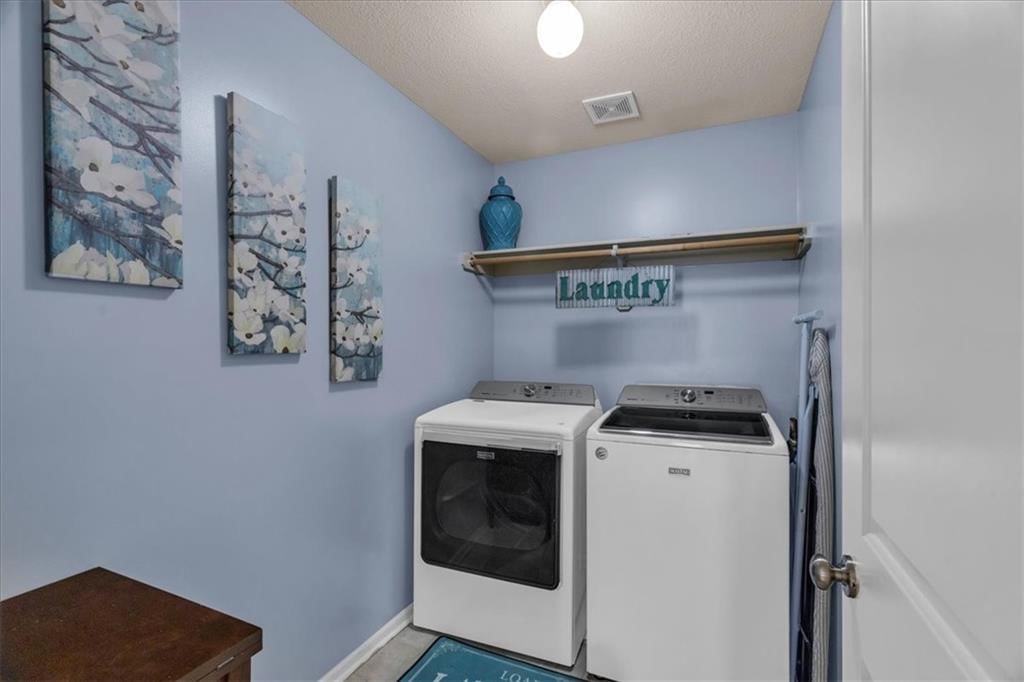 Photo 19 of 45 - 20199 W 224th Street
