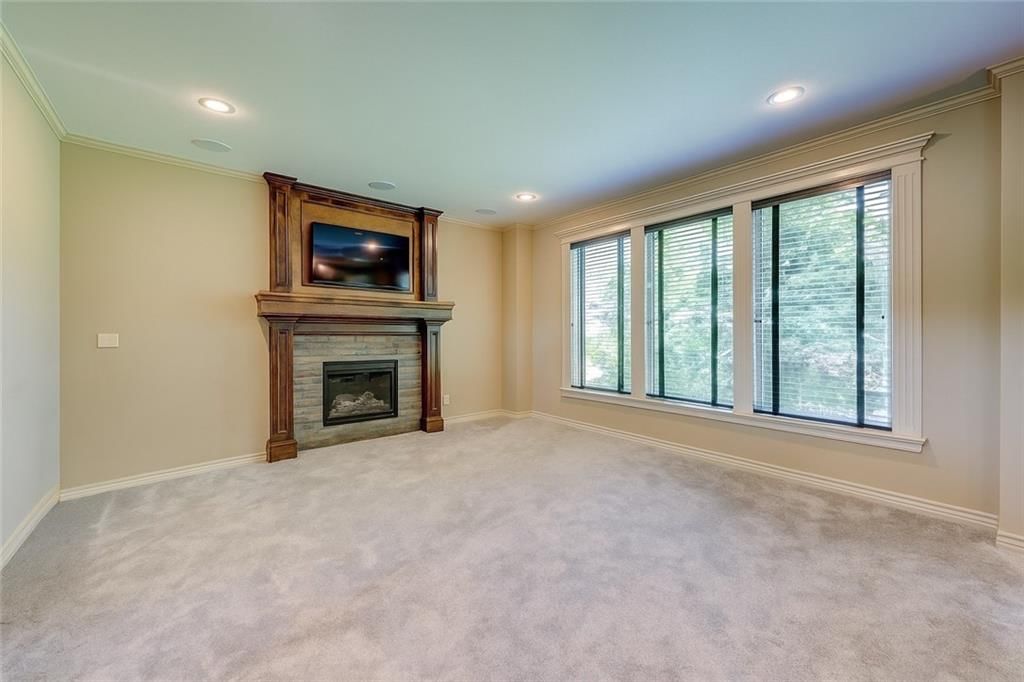 9709 Hollis Lane — photo 6