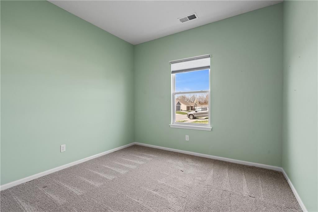 1210 NE White Oaks Lane — photo 24