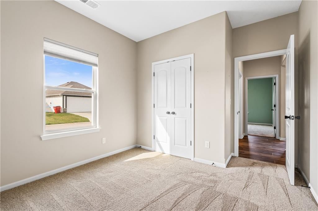 1210 NE White Oaks Lane — photo 26
