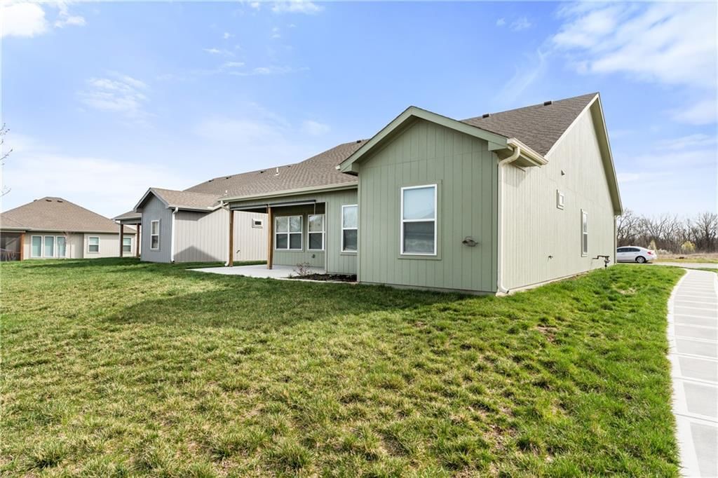 1210 NE White Oaks Lane — photo 30