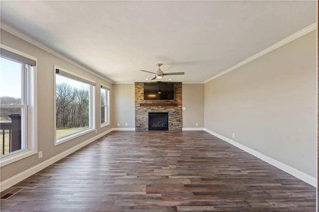 Photo 11 of 43 - 7171 SE Timberlake Drive