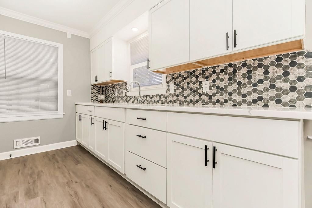 8017 Waverly Avenue — photo 10