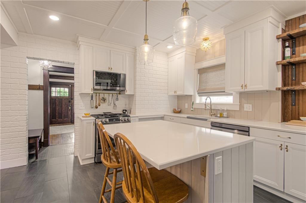 3008 E Linwood Boulevard — photo 13