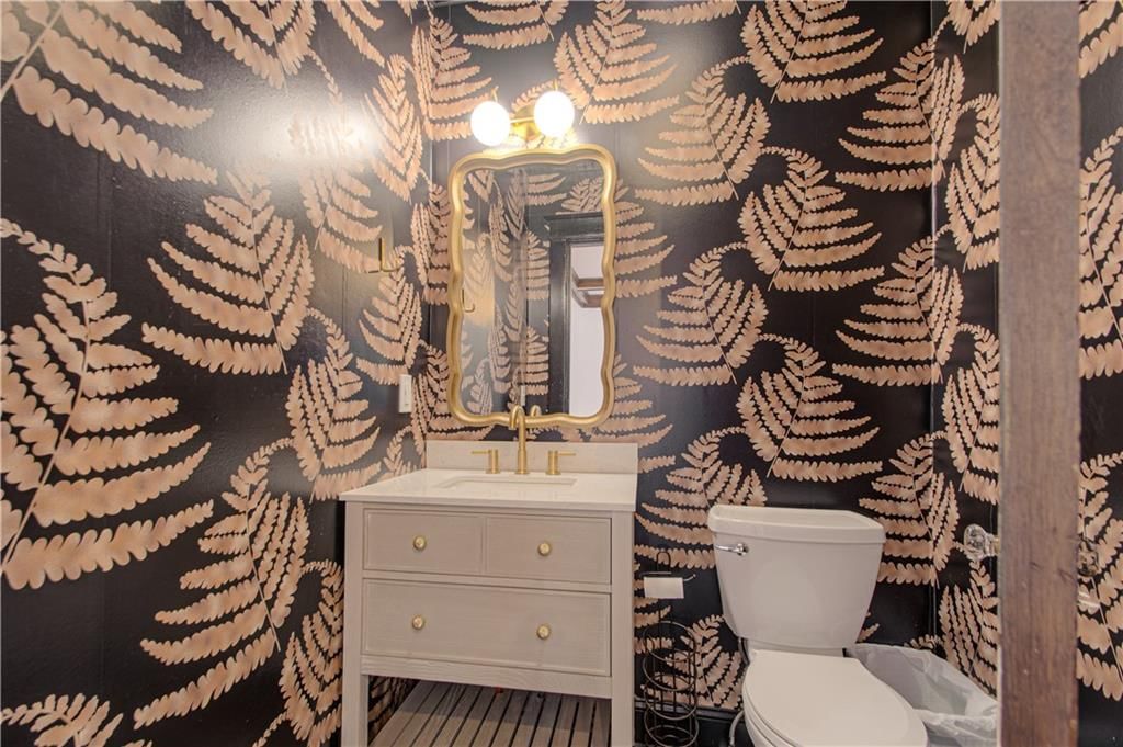 3008 E Linwood Boulevard — photo 17