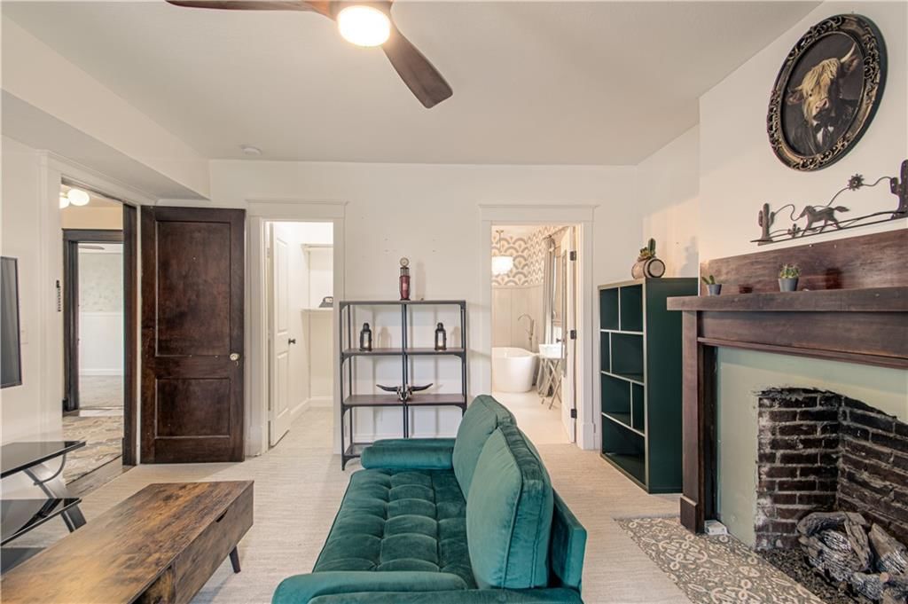 3008 E Linwood Boulevard — photo 18