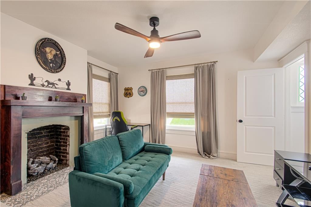 3008 E Linwood Boulevard — photo 21