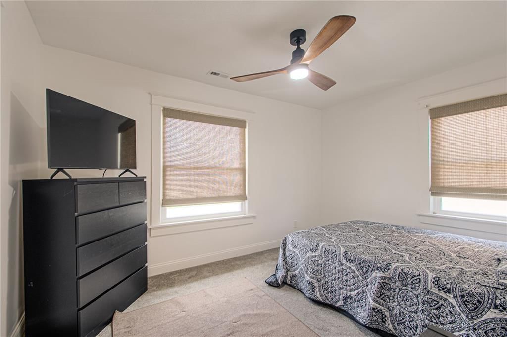 3008 E Linwood Boulevard — photo 25