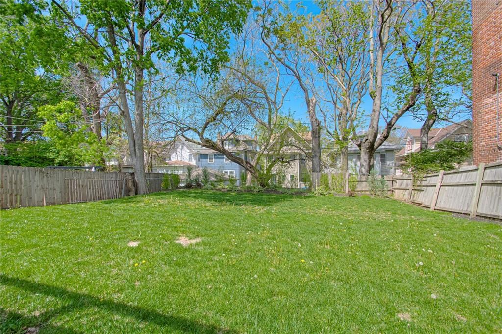 3008 E Linwood Boulevard — photo 43