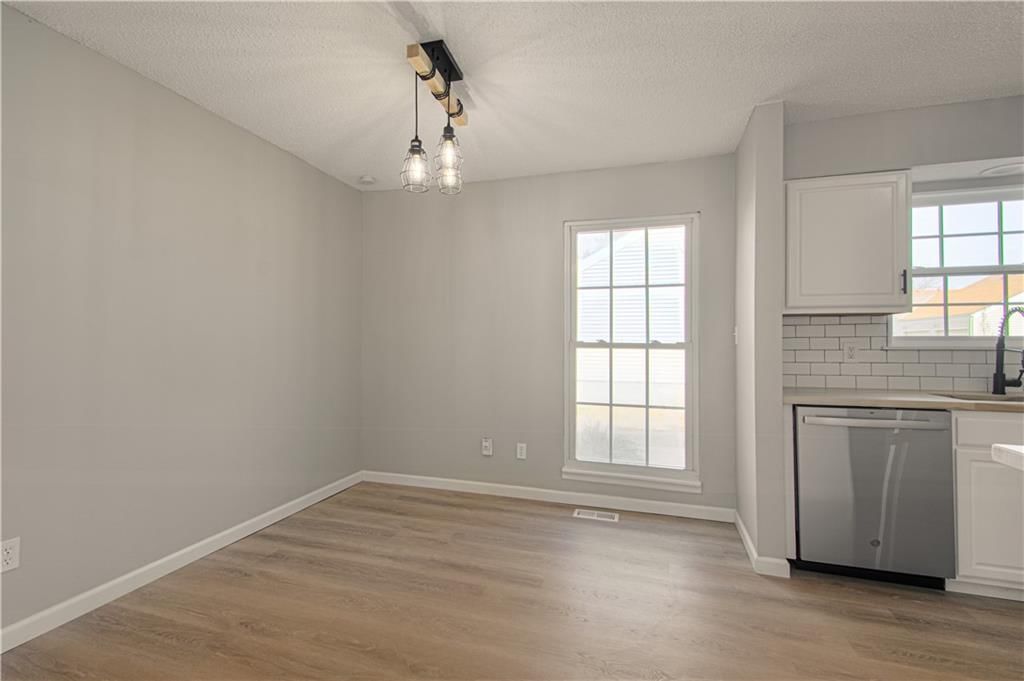 8061 N Stoddard Avenue — photo 7