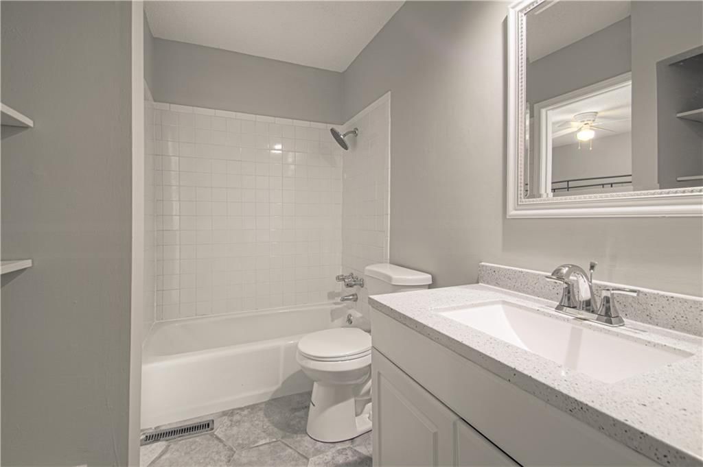 8061 N Stoddard Avenue — photo 24