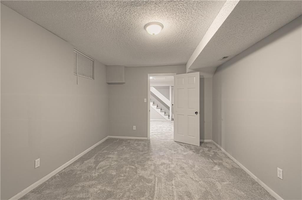 8061 N Stoddard Avenue — photo 26