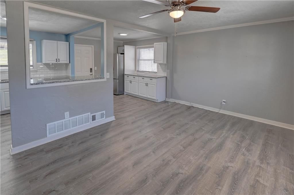 8031 NE 50 Street — photo 8