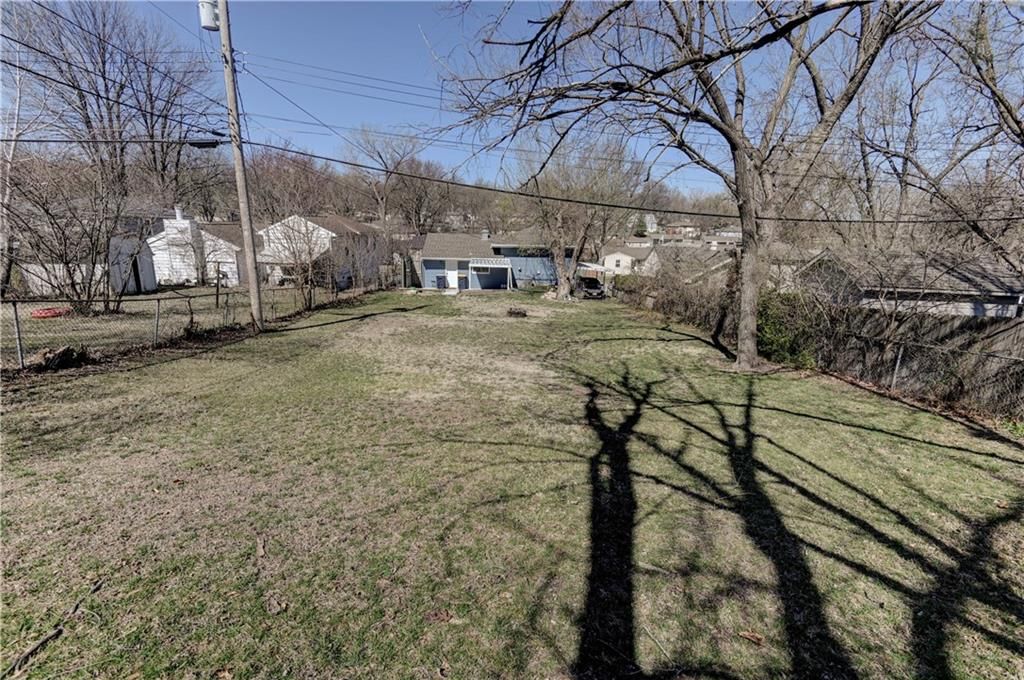 8031 NE 50 Street — photo 40
