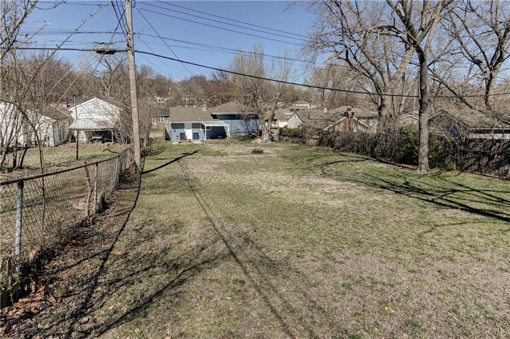 8031 NE 50 Street — photo 41