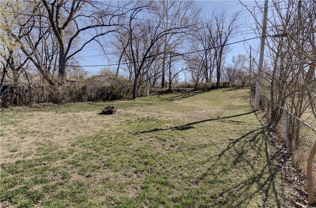 8031 NE 50 Street — photo 43
