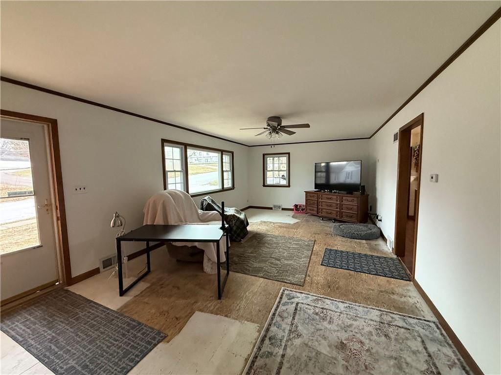 2102 Franklin Avenue — photo 4