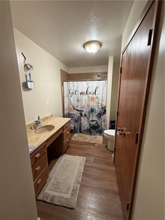 2102 Franklin Avenue — photo 10